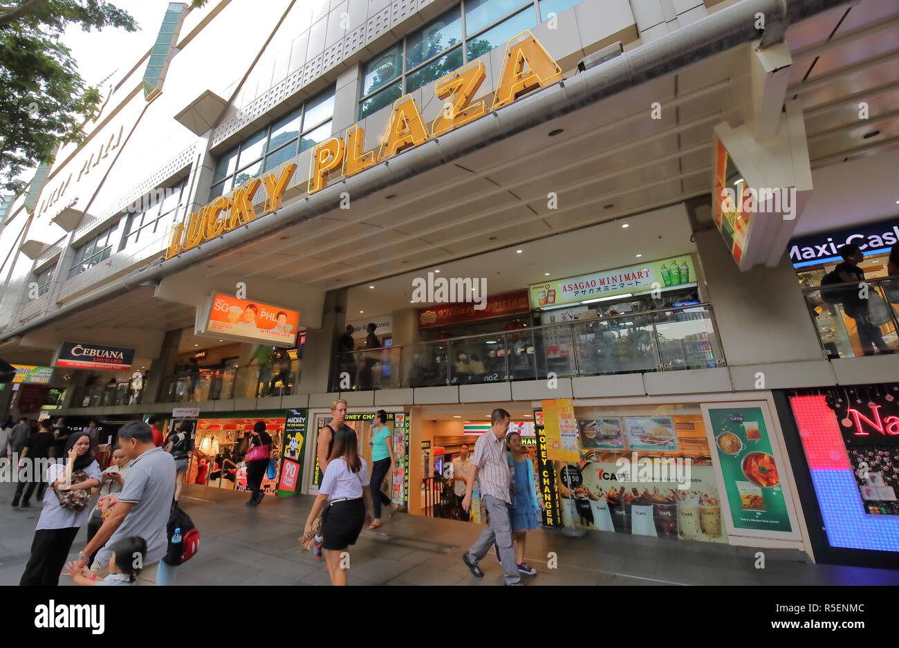 People visit Lucky Plaza shopping mall in Orchard road Singapore Stock  Photo - Alamy
