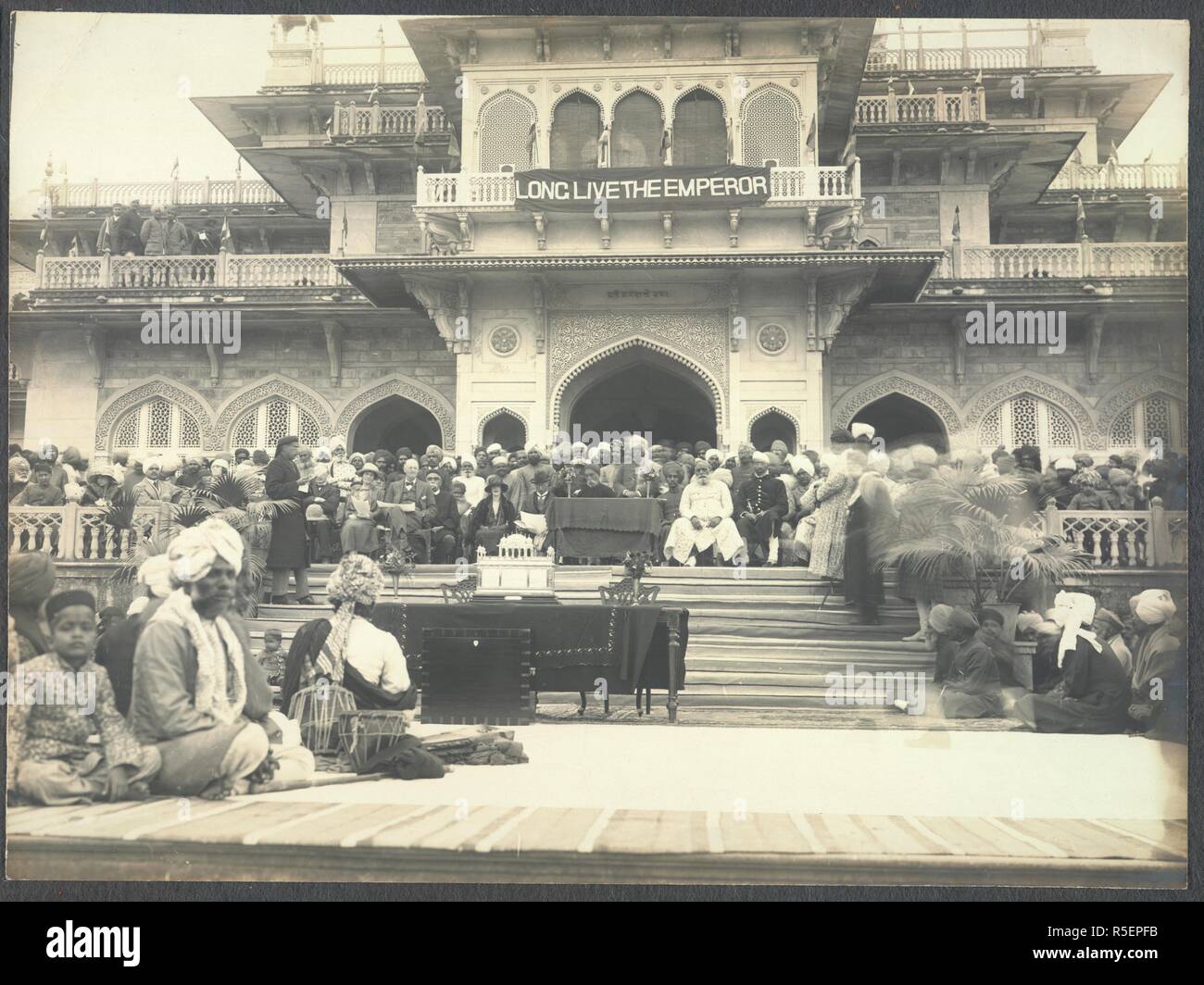 Presentation of address & casket to Rai Bahadur Babu Abinash Chunder Sen, CIE, at the Albert Hall, Jaipur. Stotherd Collection: Miscellaneous photographs. 22 Jan. 1923. Photograph. Source: Photo 448/12(2). Author: UNKNOWN. Stock Photo