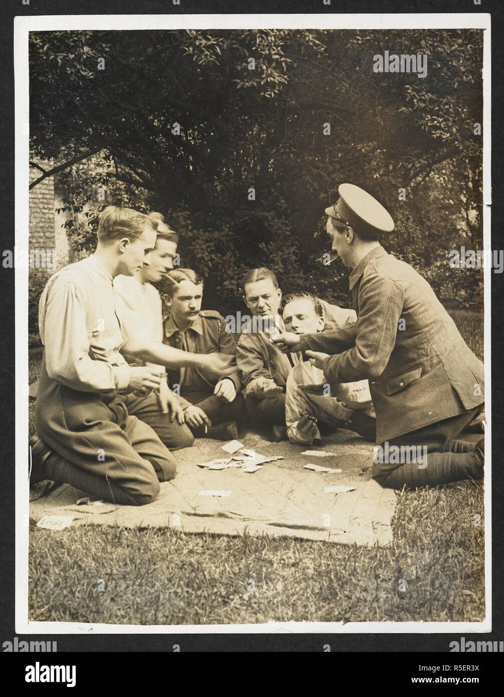 First world war soldiers playing cards hires stock photography and