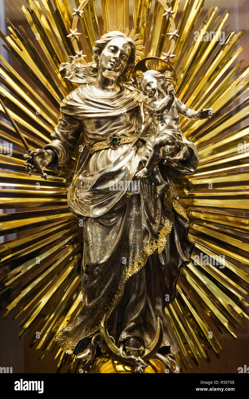 Germany, Trier, Trier Cathedral, Cathedral Treasury, Statue of Madonna and Child Jesus Stock Photo