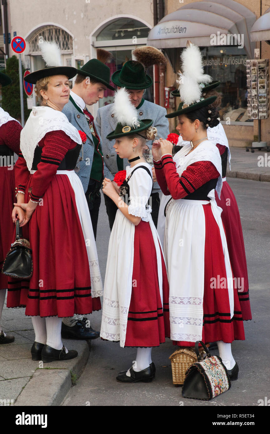 Germany, Bavaria, Munich, Oktoberfest, Oktoberfest Parade, People in  Traditional Bavarian Costume Stock Photo - Alamy