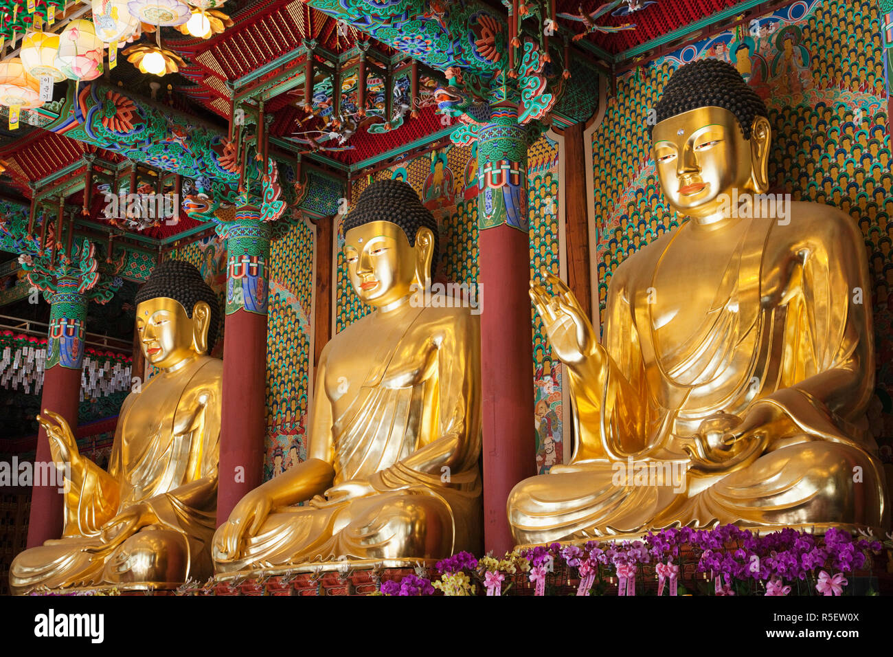 jogyesa-temple-hi-res-stock-photography-and-images-alamy