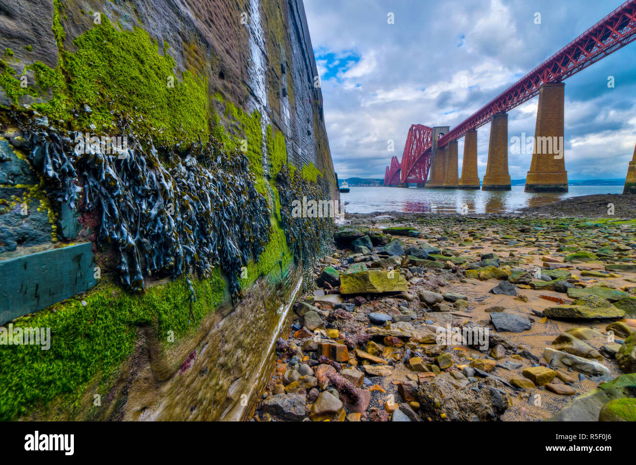 UK, Scotland, Edinburgh, Firth of Forth, Forth Railway Bridge Stock Photo