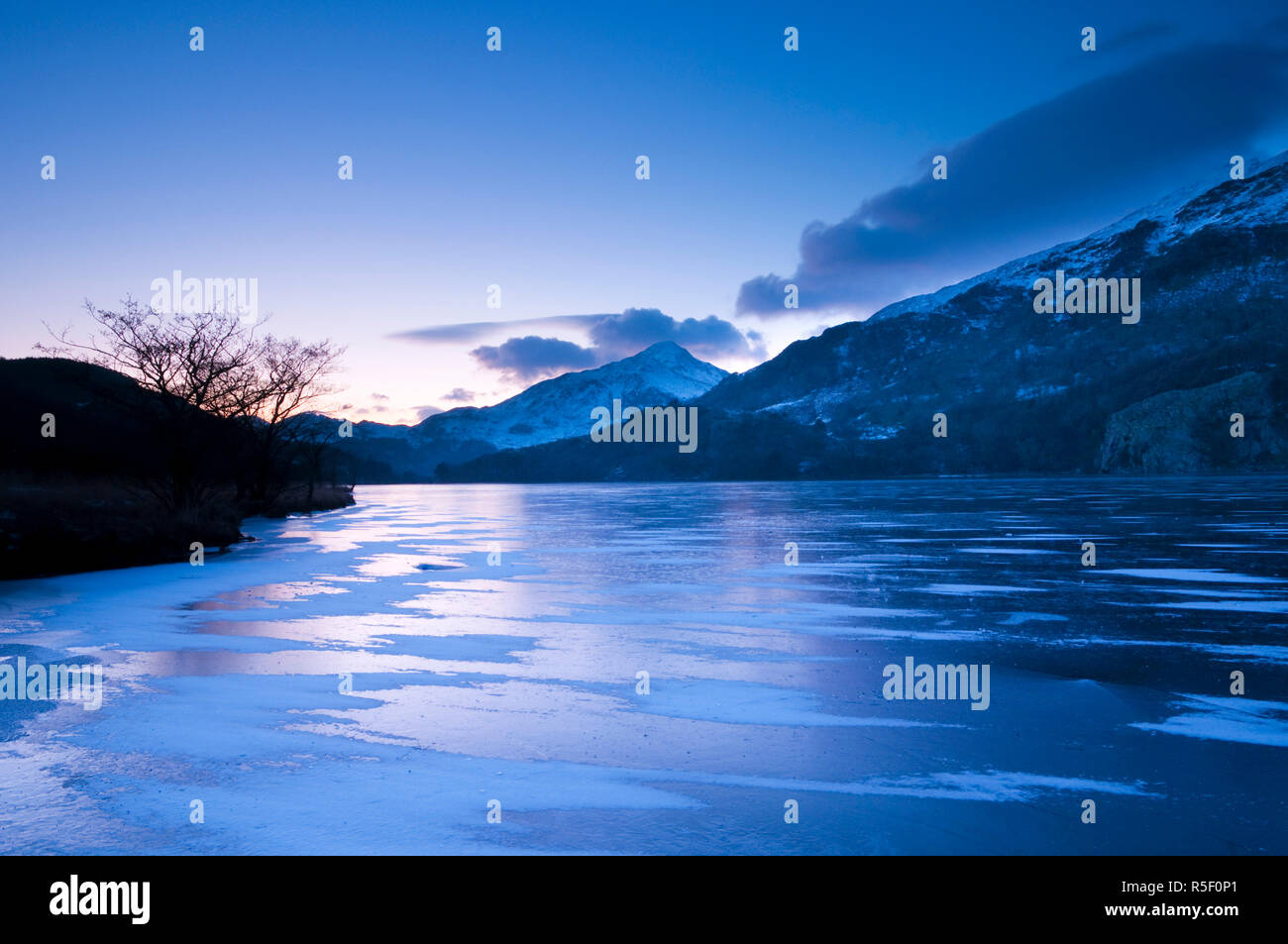 UK, Wales, Gwynedd, Nant Gwynant Valley, Llyn Gwynant Lake Stock Photo