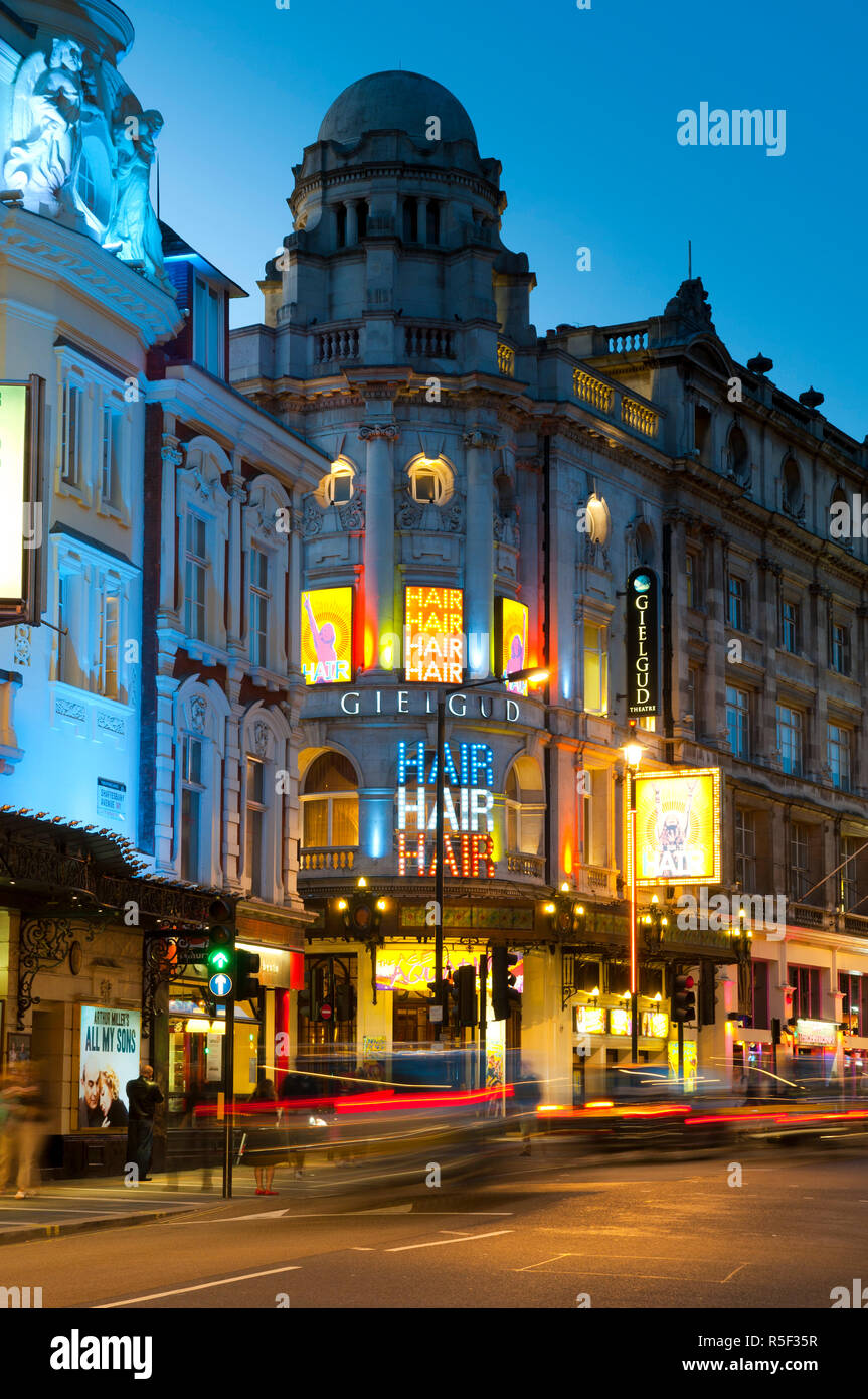 Shaftesbury avenue dusk hires stock photography and images Alamy