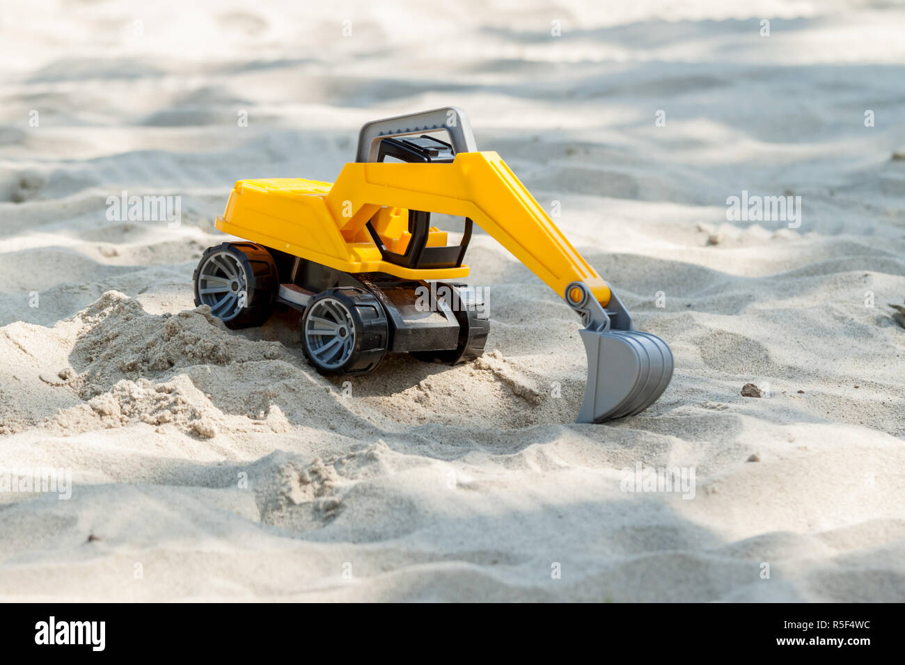 Toy Backhoe Sand Digger Beach Toy  BUILDING PLANS 