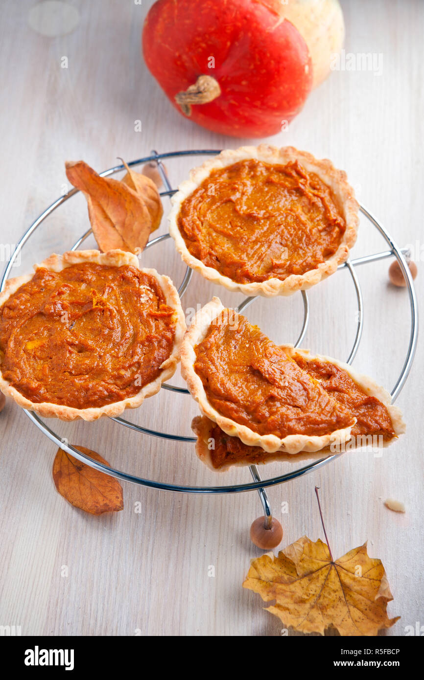 Pumpkin pie dessert Stock Photo - Alamy
