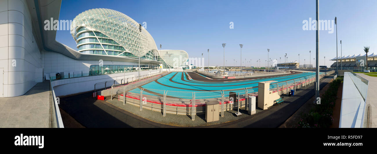 United Arab Emirates, Abu Dhabi, Yas Island, The Yas Hotel and Yas Marina Grand Prix Motor Racing Circuit Stock Photo
