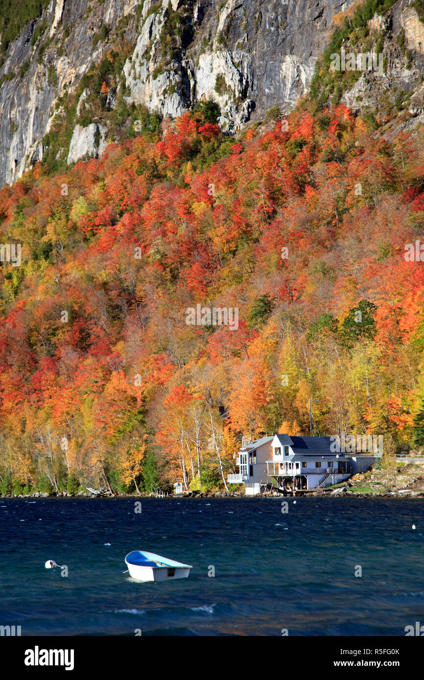 USA, New England, Vermont, Westmore, Lake Willoughby, Fall Foliage