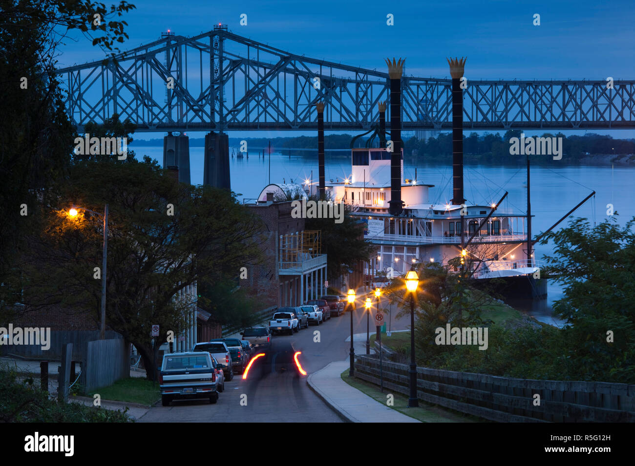 USA, Mississippi, Natchez, Natchez Under the Hill, former red-light area, with Isle of Capri Casino riverboat Stock Photo