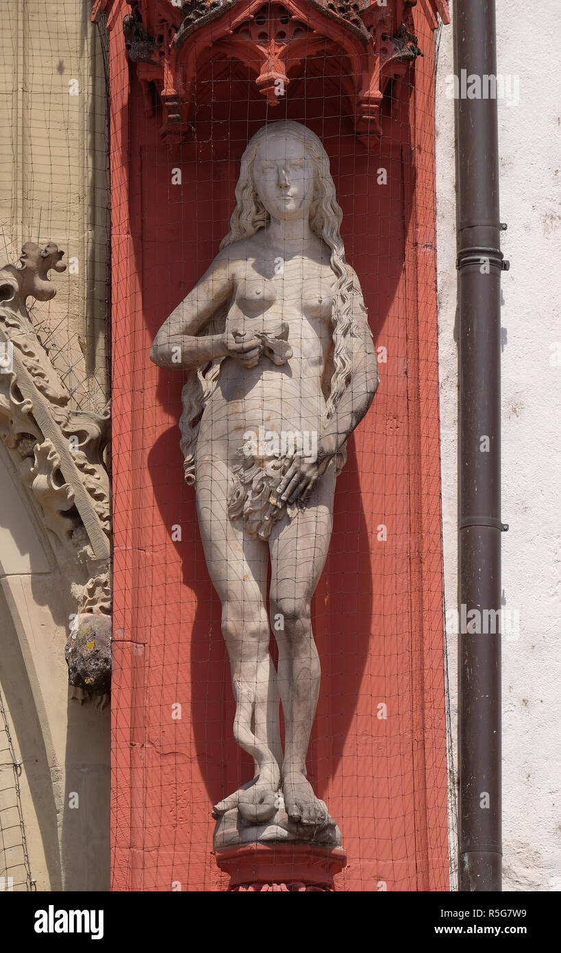 Statue of Eve on the portal of the Marienkapelle in Wurzburg, Bavaria, Germany Stock Photo