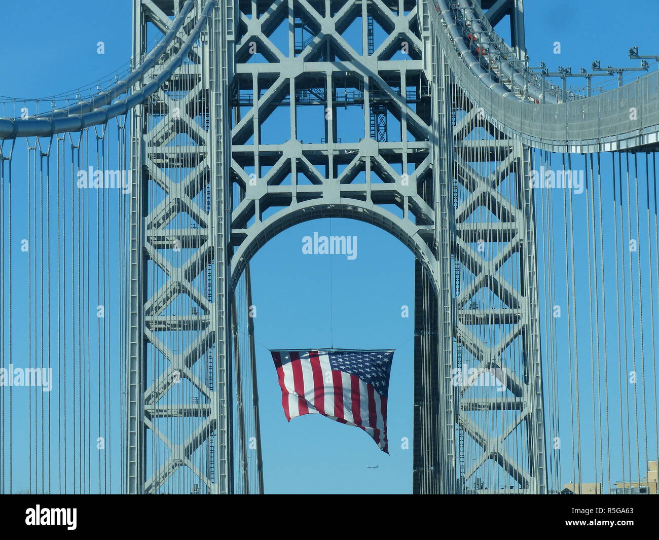 Opened in 1931, this iconic suspension bridge between Manhattan & New