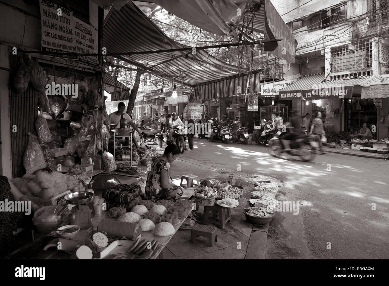 Old hanoi black and white hi-res stock photography and images - Alamy