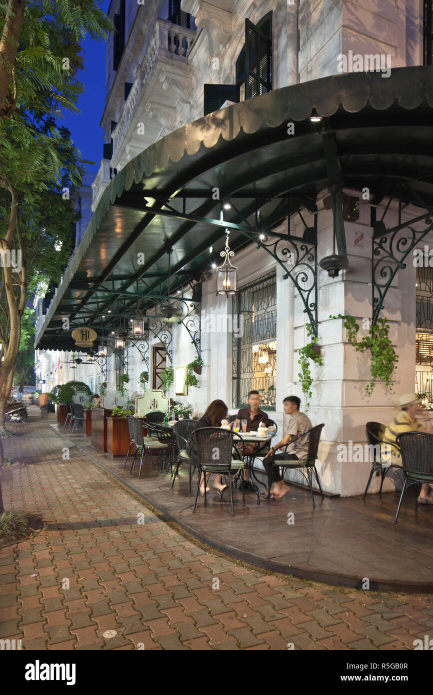Terrace/pavement cafe, Sofitel Metropole Legend Hotel, Hanoi, Vietnam Stock Photo