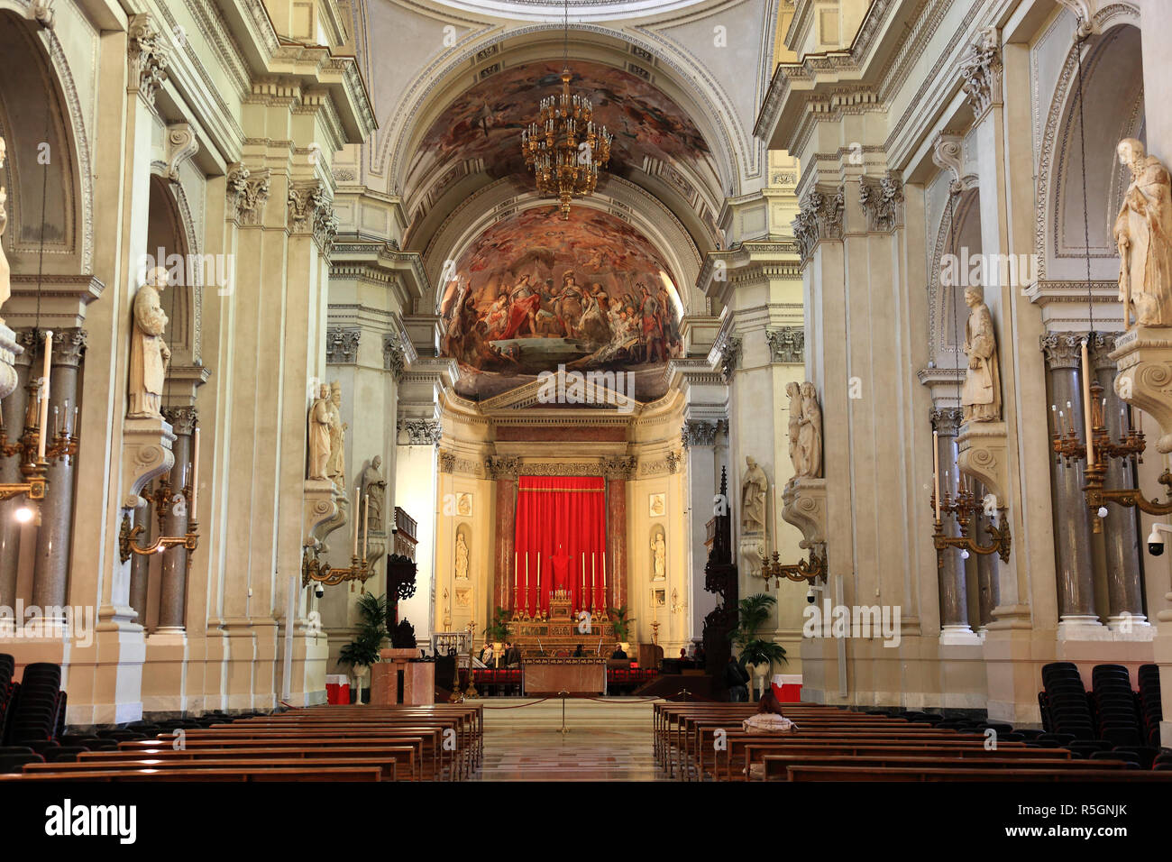 palermo-cathedral-interior-hi-res-stock-photography-and-images-alamy