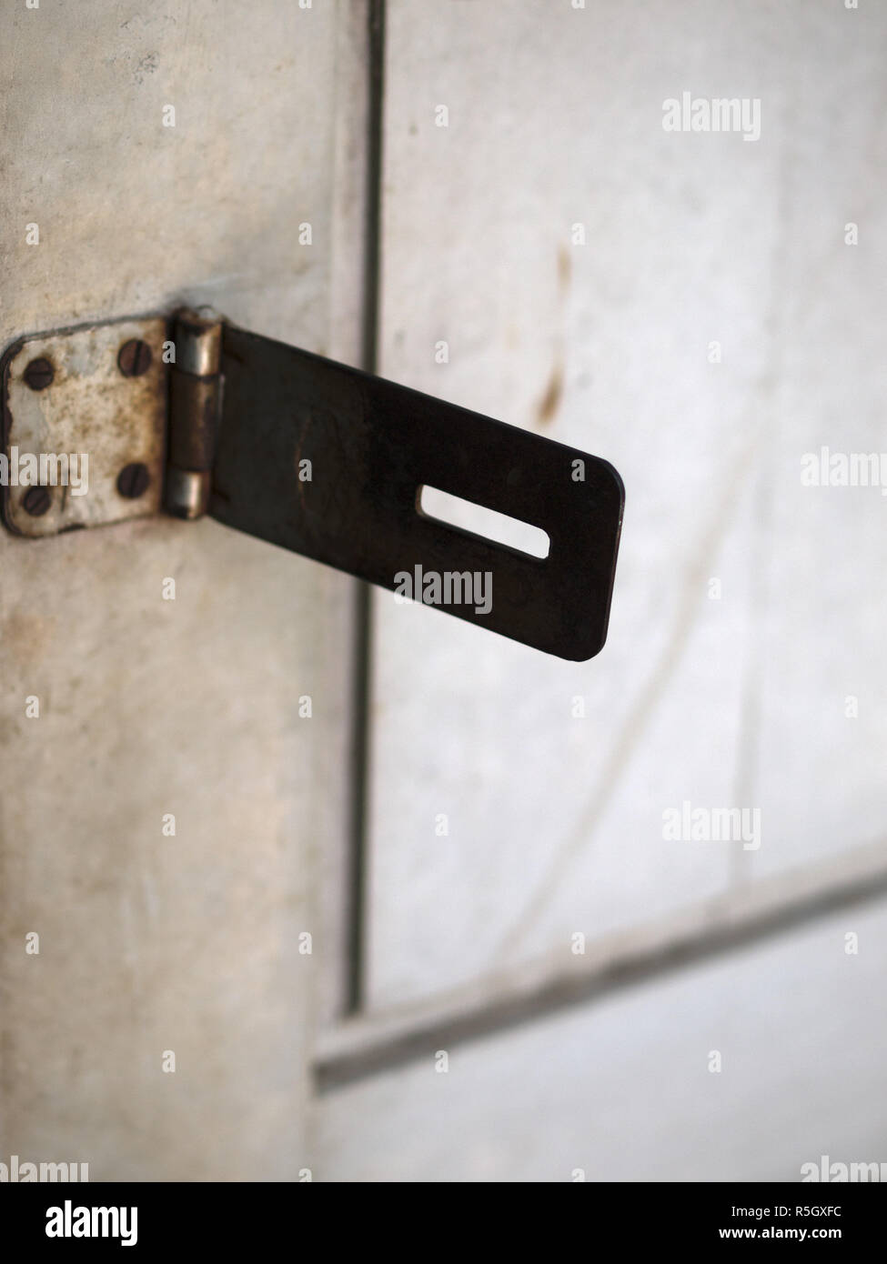 Silhouette  Dark Shape Of Hinge Stock Photo - Alamy