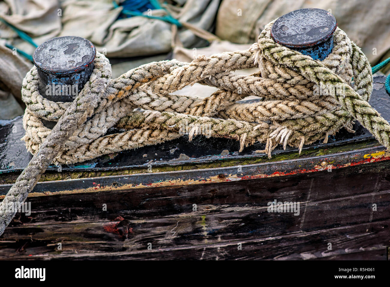 cleats with mooring line on a fishing boat Stock Photo Alamy