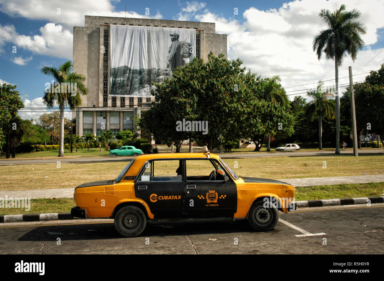 Cuban taxi at the Plaza de la Revolución, days after Fidel Catstro's death. 4 December 2016 Stock Photo