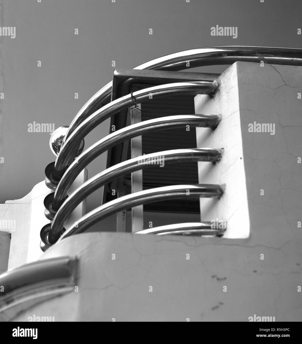 Curving stainless steel hires stock photography and images Alamy