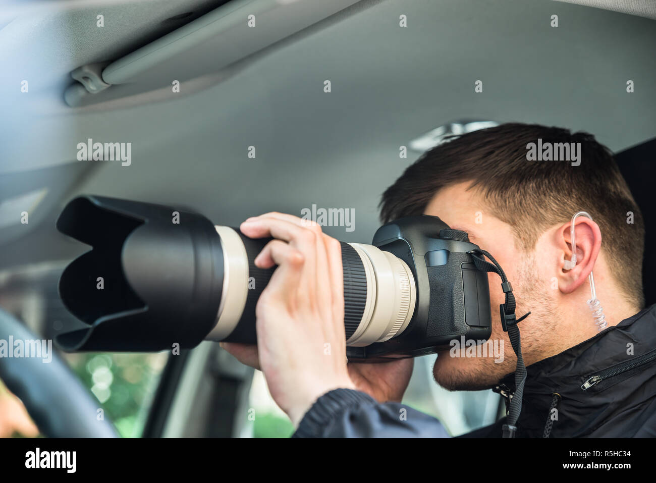 Zoom security camera hi-res stock photography and images - Alamy
