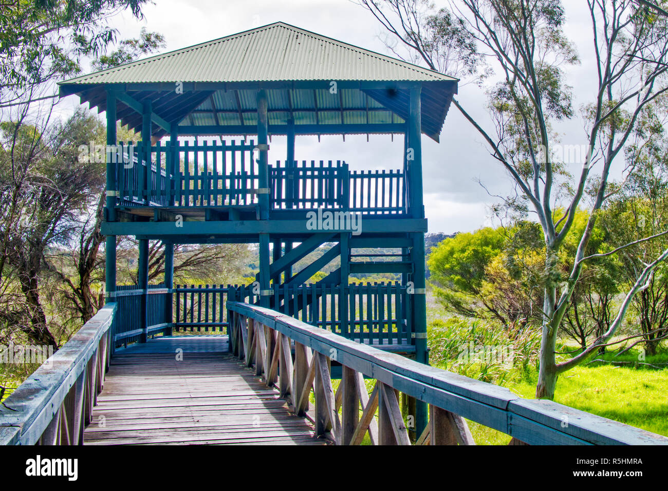 Lake joondalup lookout from studmaster park Stock Photo Alamy
