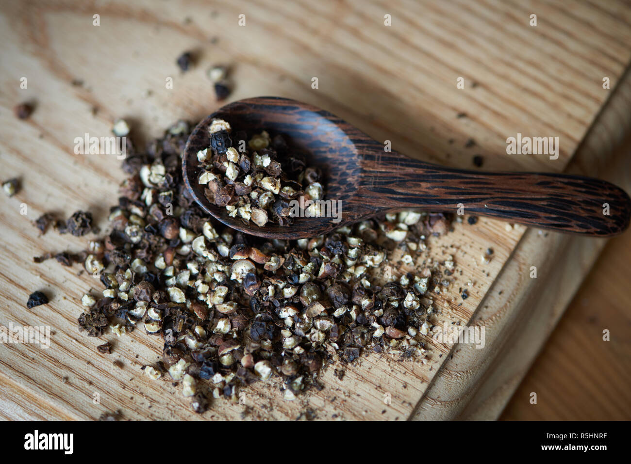 Crushed black peppercorns hires stock photography and images Alamy