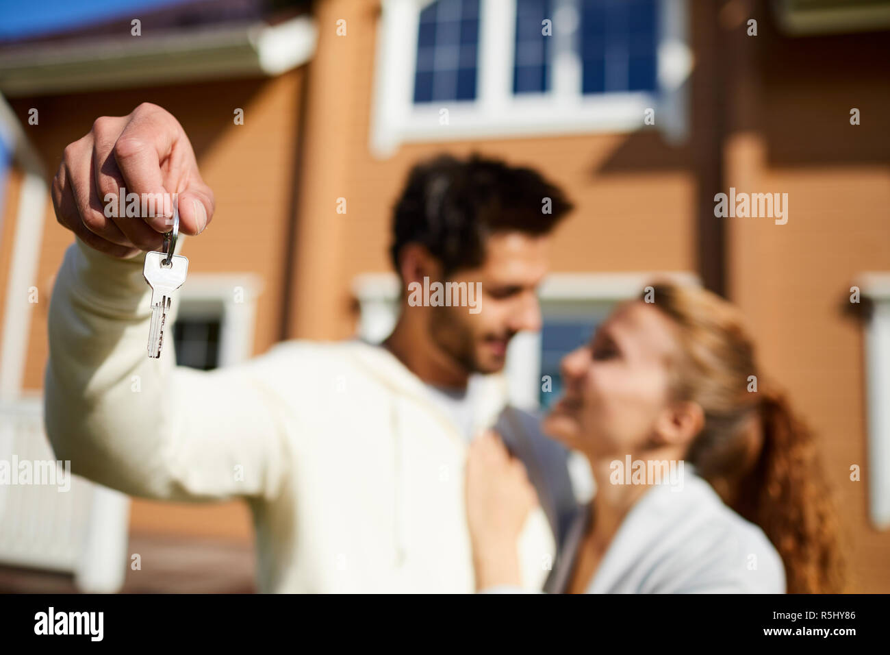 Key of new house Stock Photo - Alamy