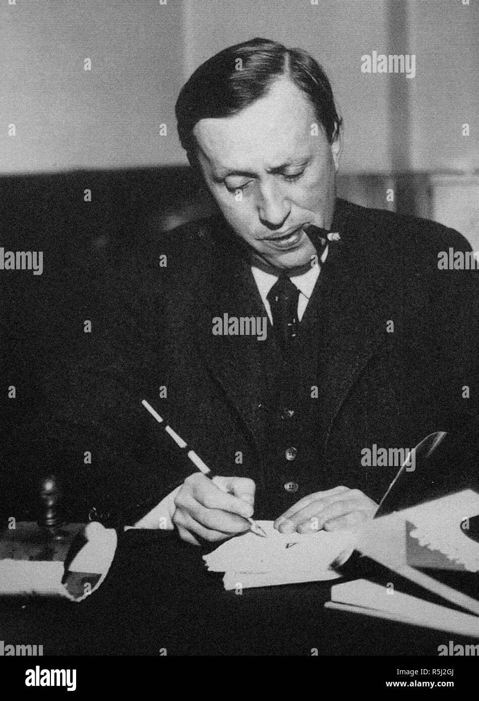 Portrait of Karel Capek (1890-1938). Museum: PRIVATE COLLECTION. Author:  ANONYMOUS Stock Photo - Alamy