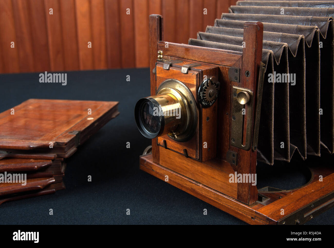 Antique photographic plates hi-res stock photography and images - Alamy