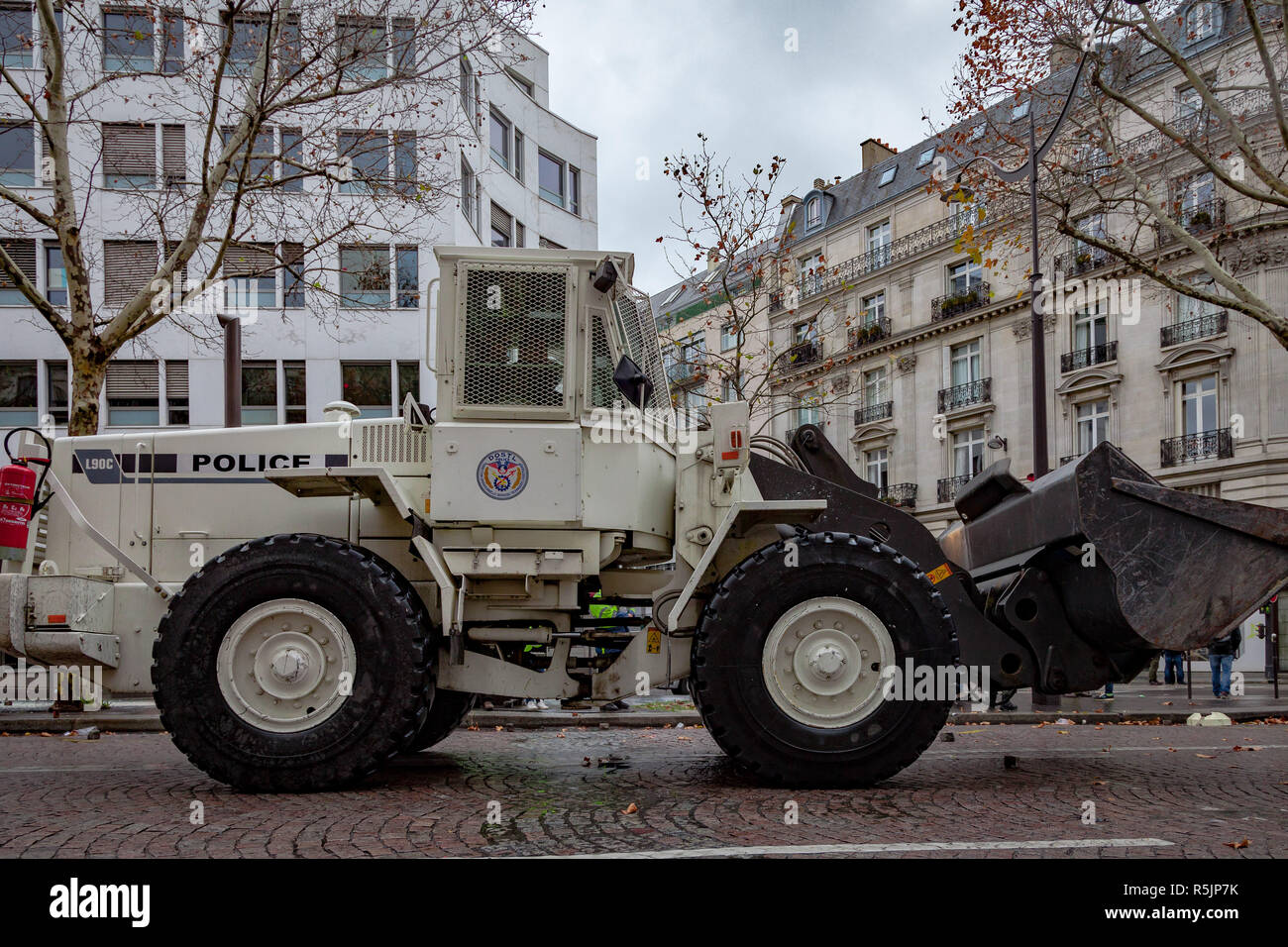 Paris, France. 1st December, 2018.  Police truck during the Gilets Jaunes, Yellow Vests protest against Macron politic. Credit: Guillaume Louyot/Alamy Live News Stock Photo