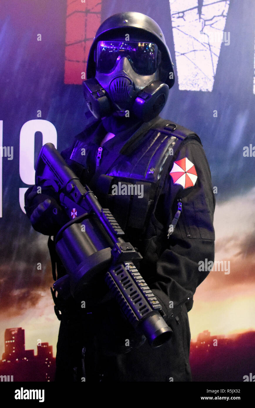 December 1, 2018 - LÂ´Hospitalet, Barcelona, Spain - A man disguised as a character in the video game Resident Evil 2 seen during the Barcelona Games Word Fair. Credit: Ramon Costa/SOPA Images/ZUMA Wire/Alamy Live News Stock Photo