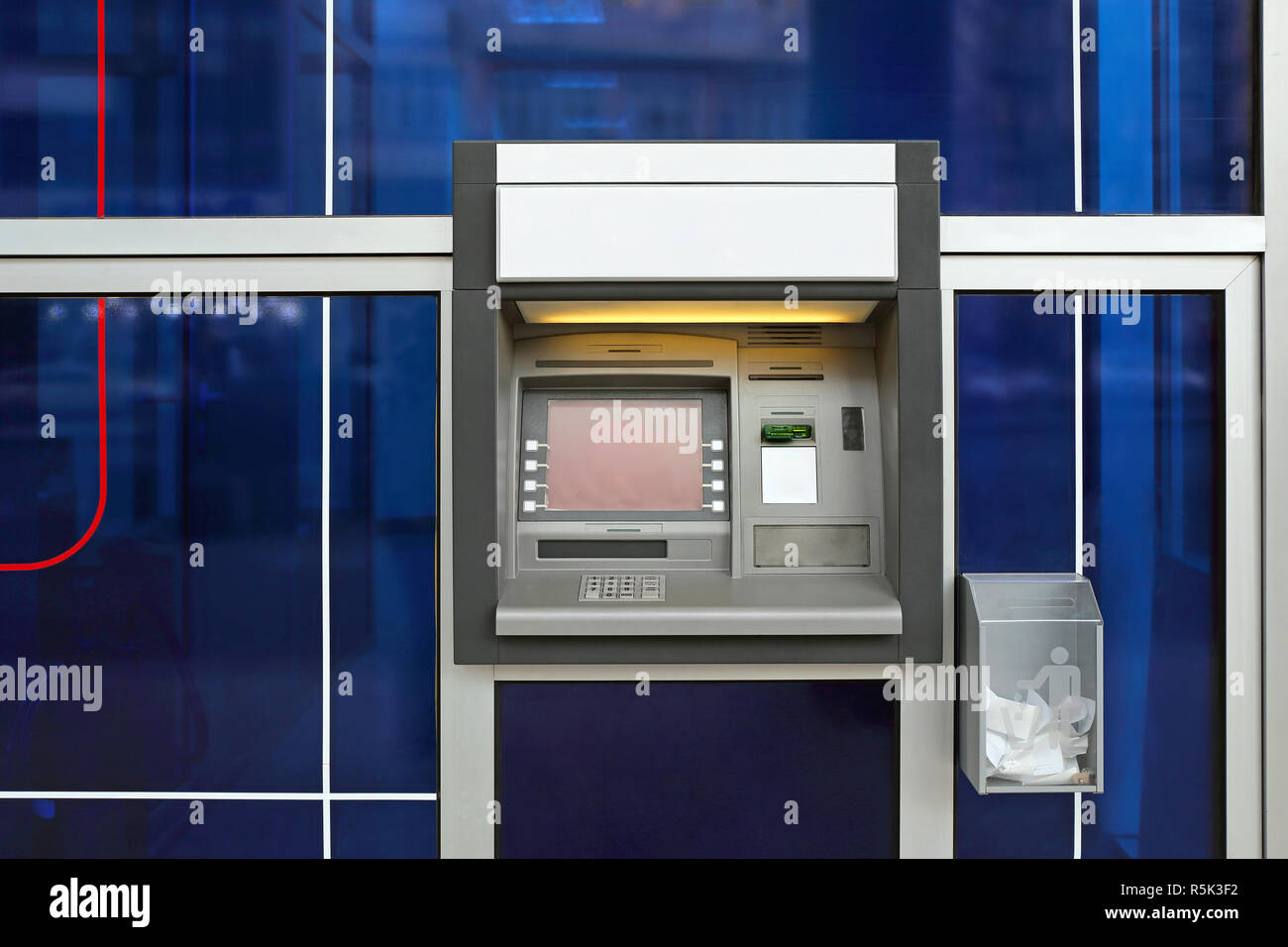 Skimming atm hires stock photography and images Alamy