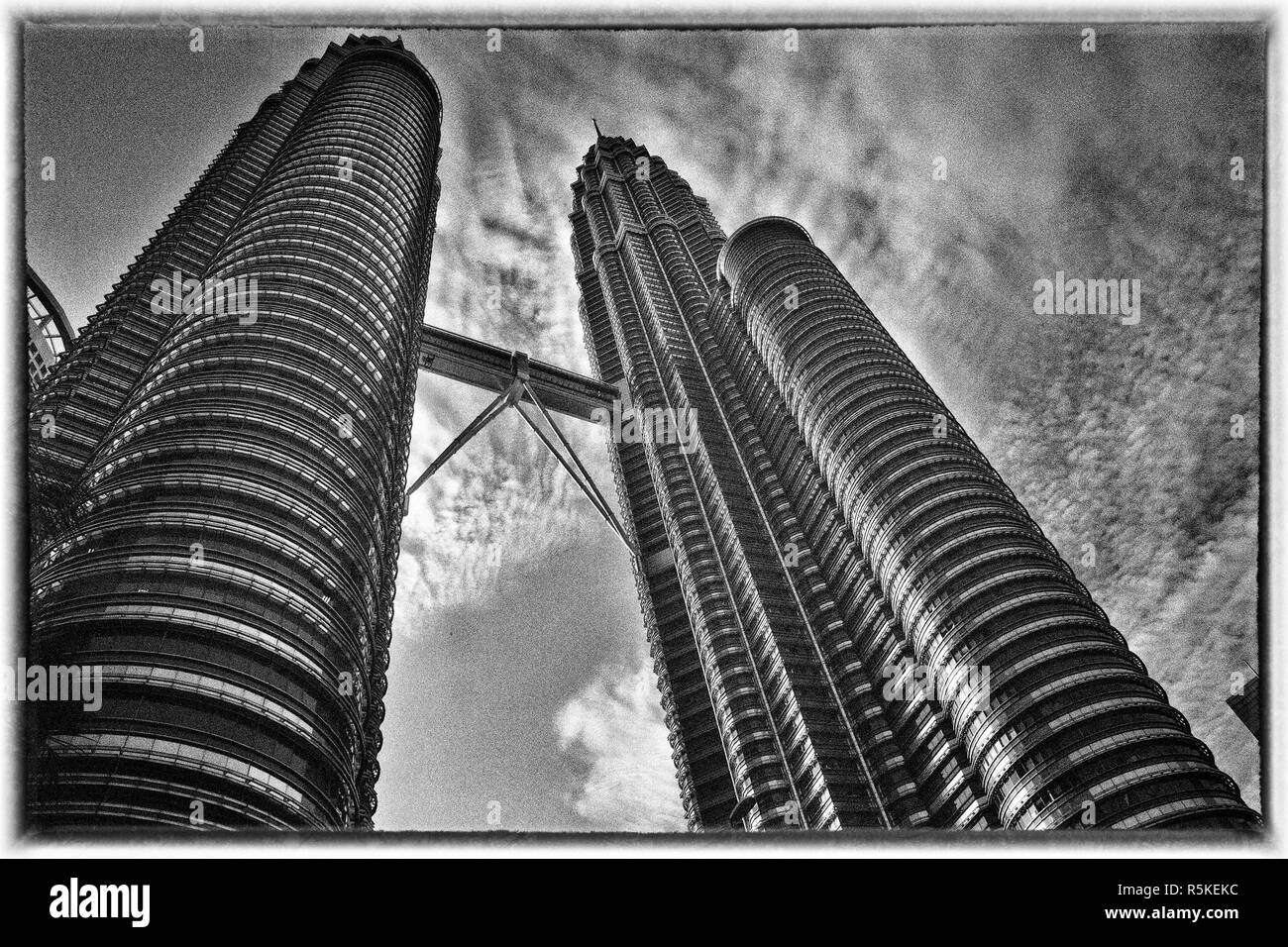 Petronas sky bridge Black and White Stock Photos & Images - Alamy