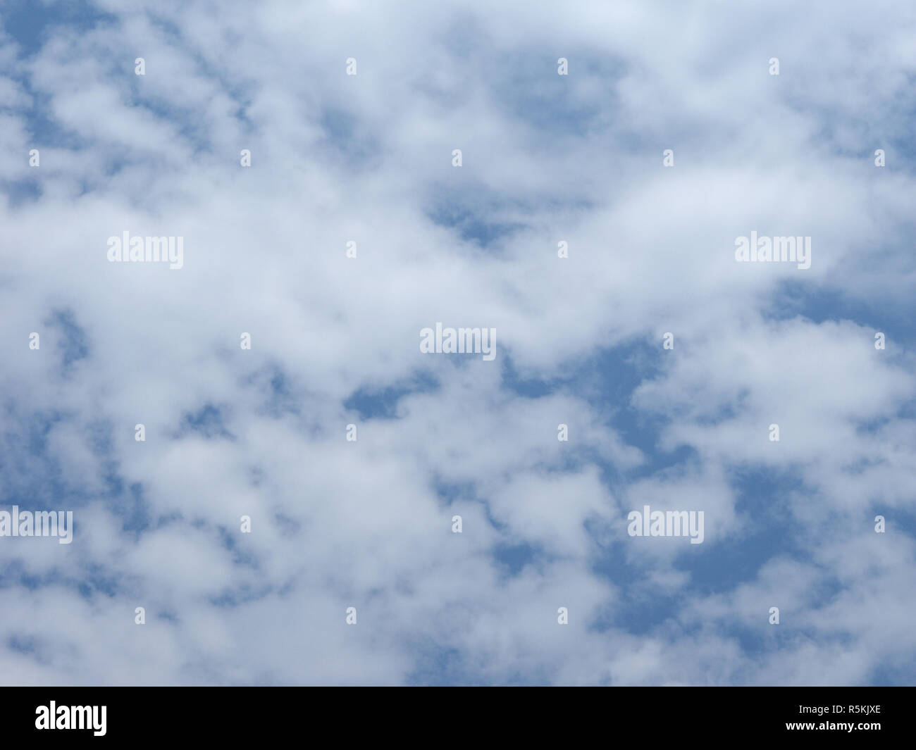 dark blue sky with clouds background Stock Photo - Alamy