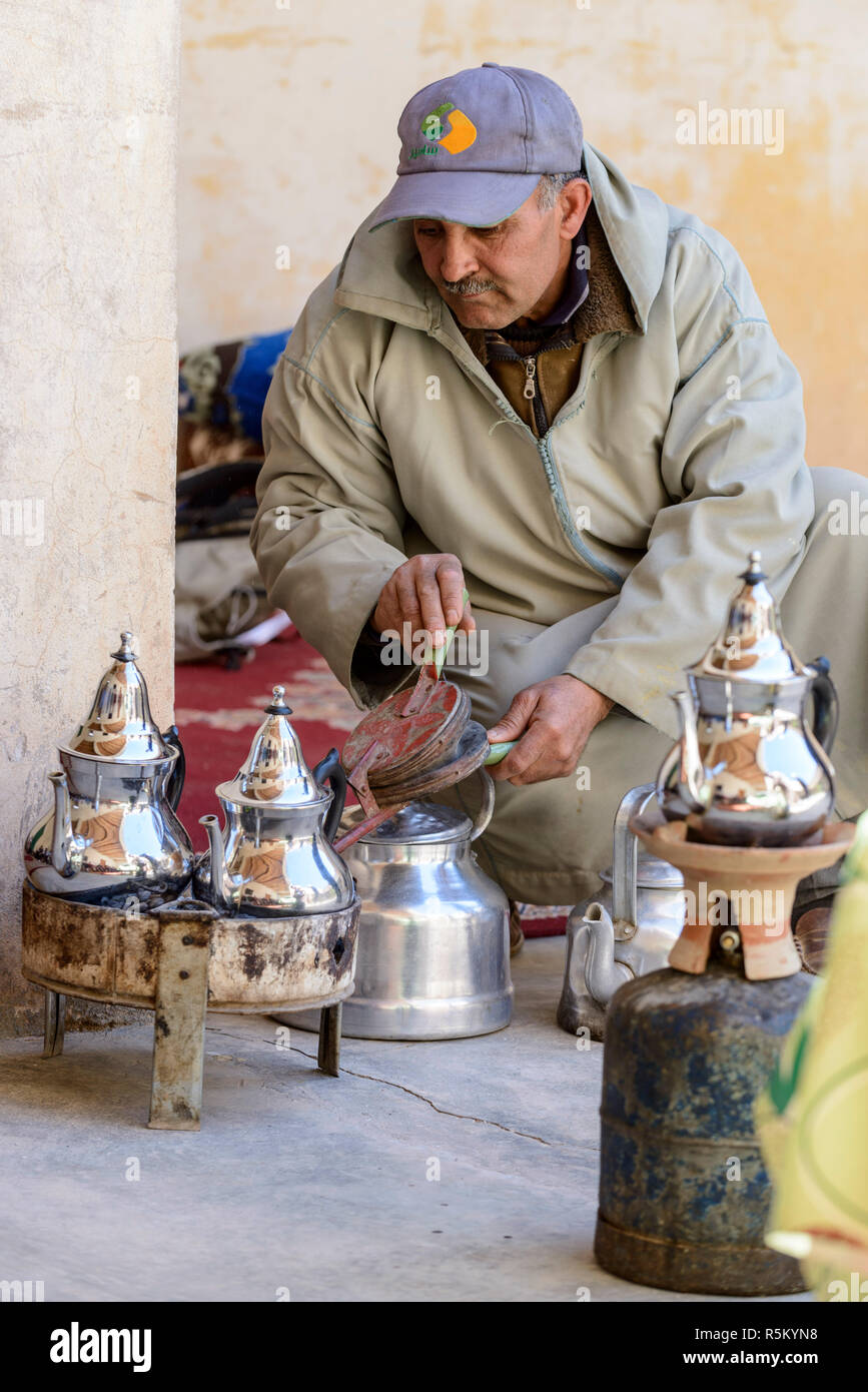 01-03-15, Marrakech, Morocco. A demonstration of traditional mint tea making. Photo:© Simon Grosset Stock Photo