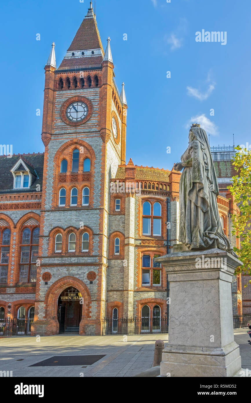 St Laurence's, Church and Old Town Hall Reading Berkshire UK Stock Photo