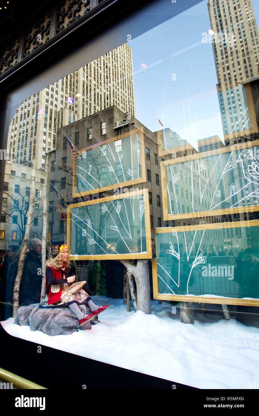 NEW YORK, NY - DECEMBER 13: Saks Fifth Avenue Holiday Windows on ...