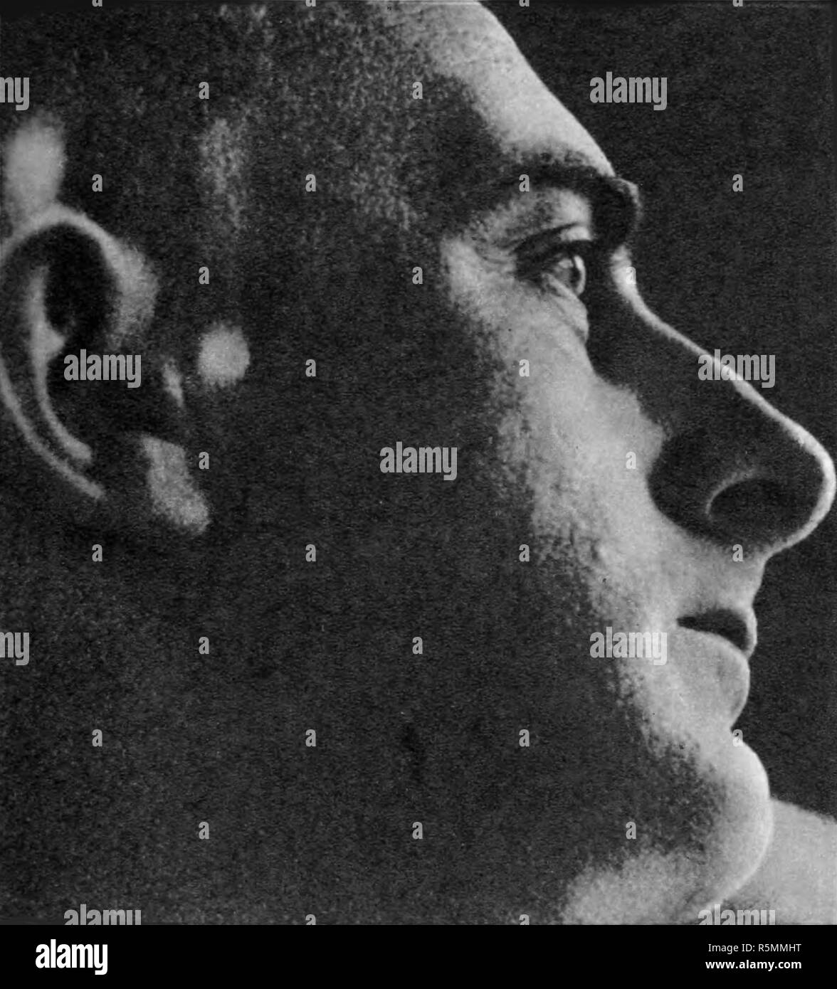 Dziga vertov hi-res stock photography and images - Alamy