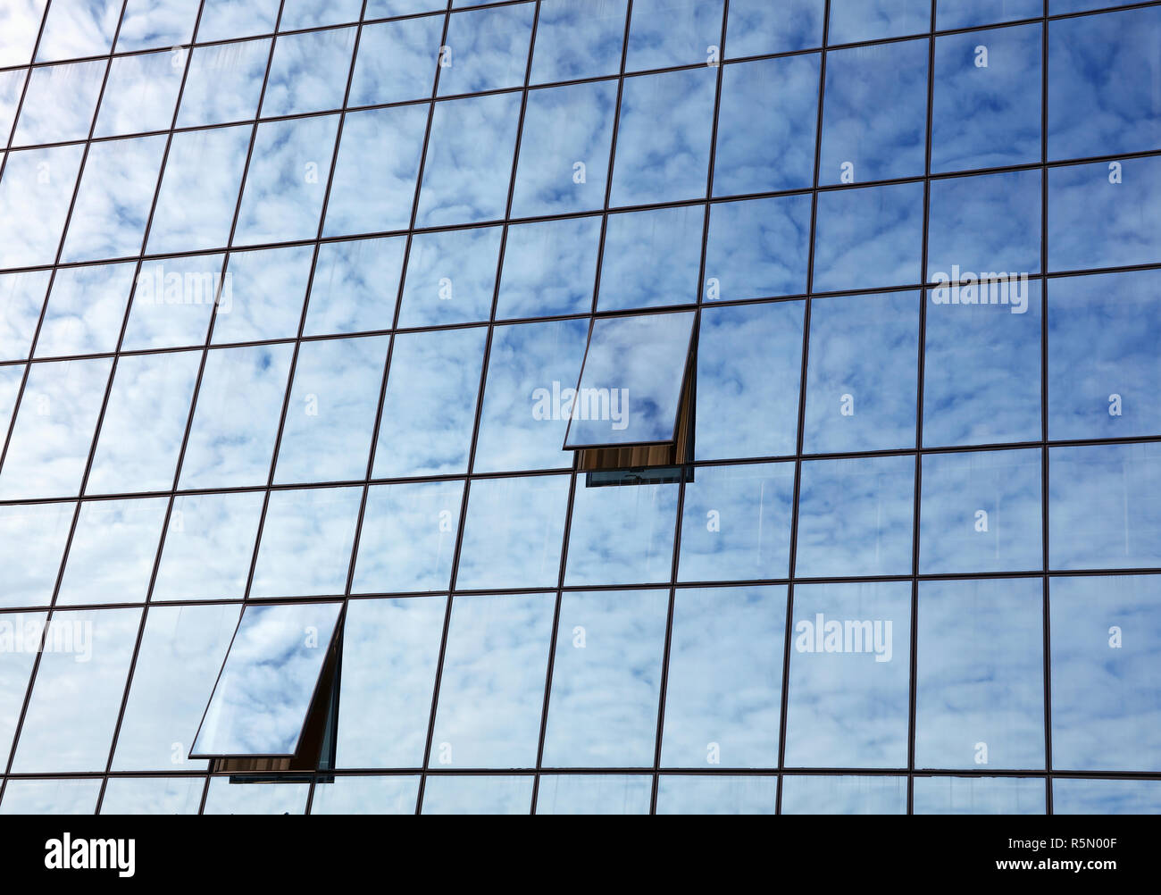 Open building vista low angle hi-res stock photography and images - Alamy