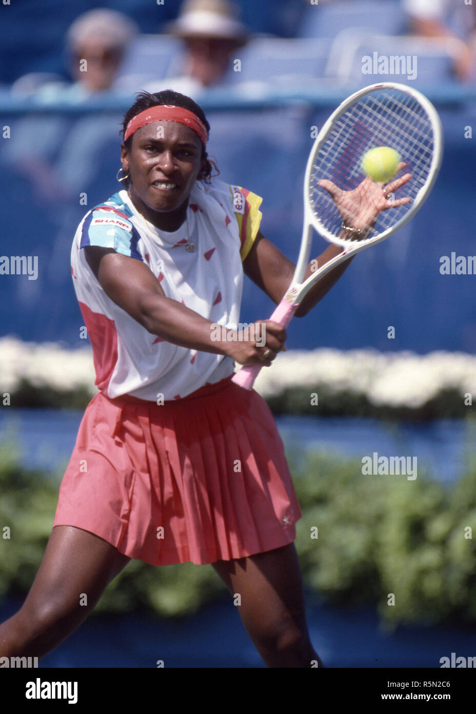 Zina Garrison In Action During A Match At The 19 Us Open In Flushing Meadow Stock Photo Alamy
