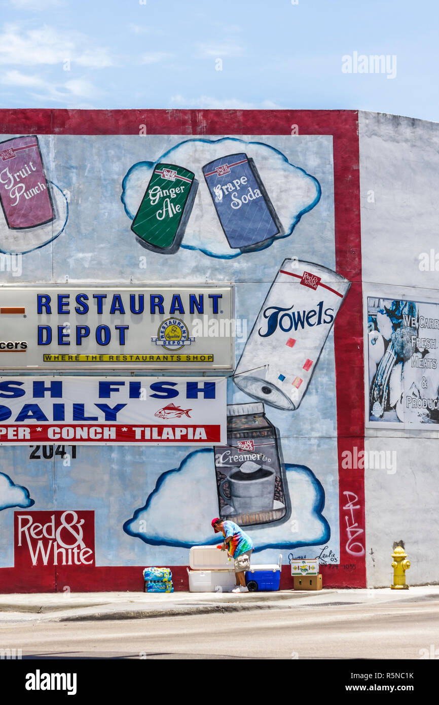 Avenue wholesaler hires stock photography and images Alamy