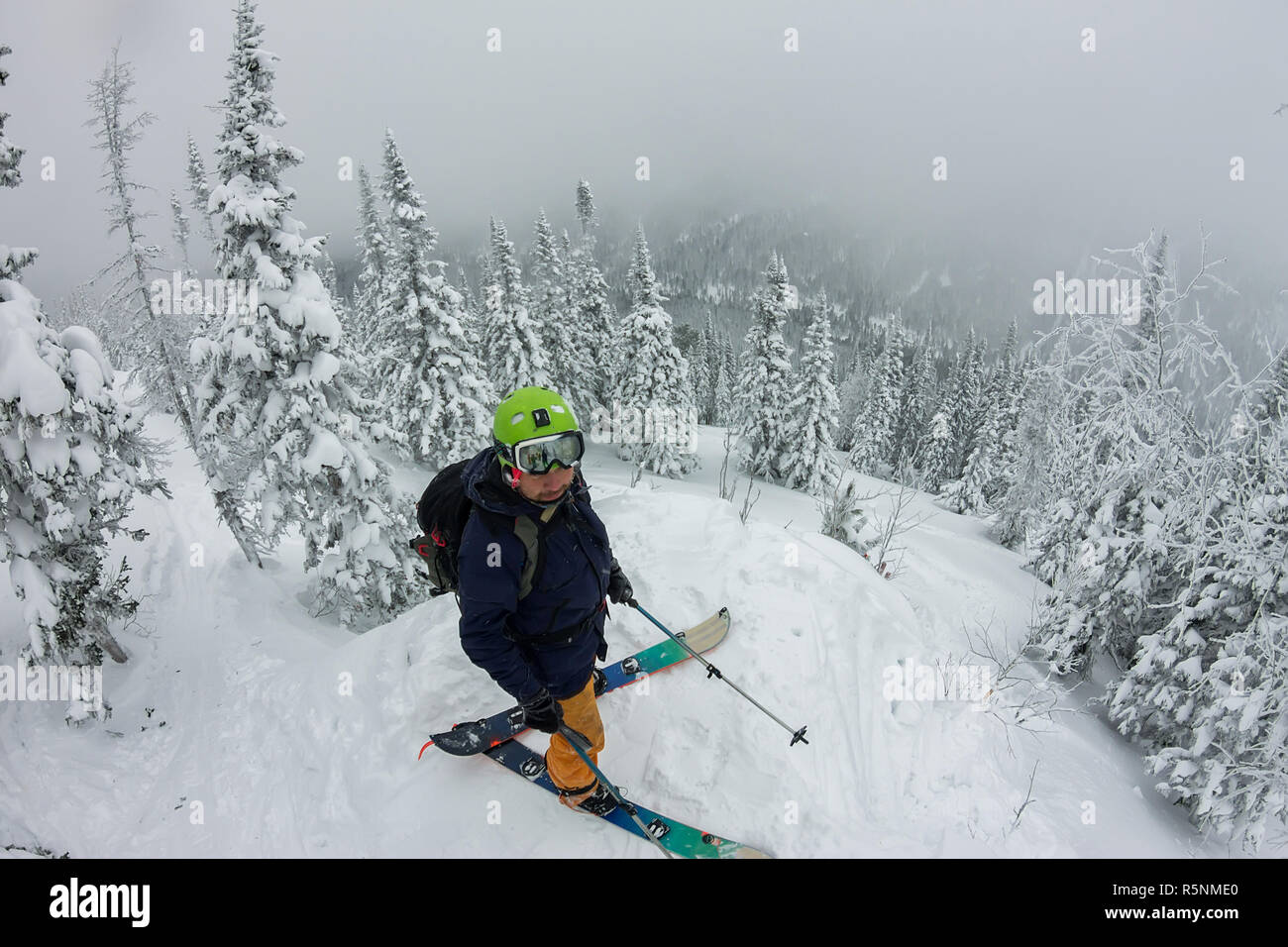 Man Splitboard Freerider Standing At Top Of Ridge Ski Touring In Mountains Winter Freeride Extreme Sport Stock Photo Alamy Man Splitboard Freerider Standing At Top Of Ridge Ski Touring In Mountains Winter Freeride Extreme Sport Stock Photo Alamy