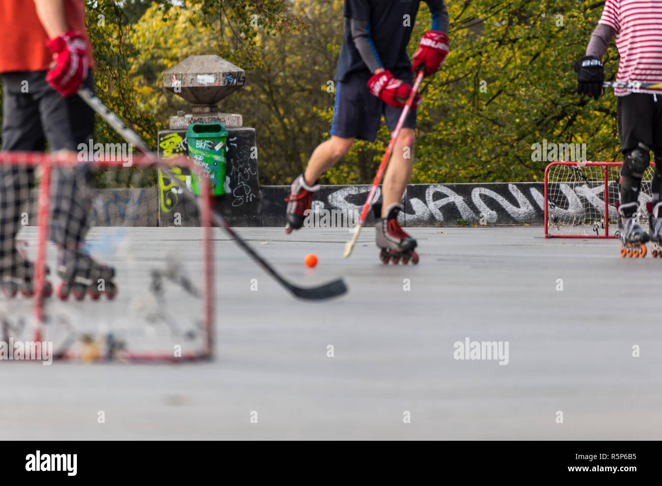 Roller hockey hi-res stock photography and images - Alamy