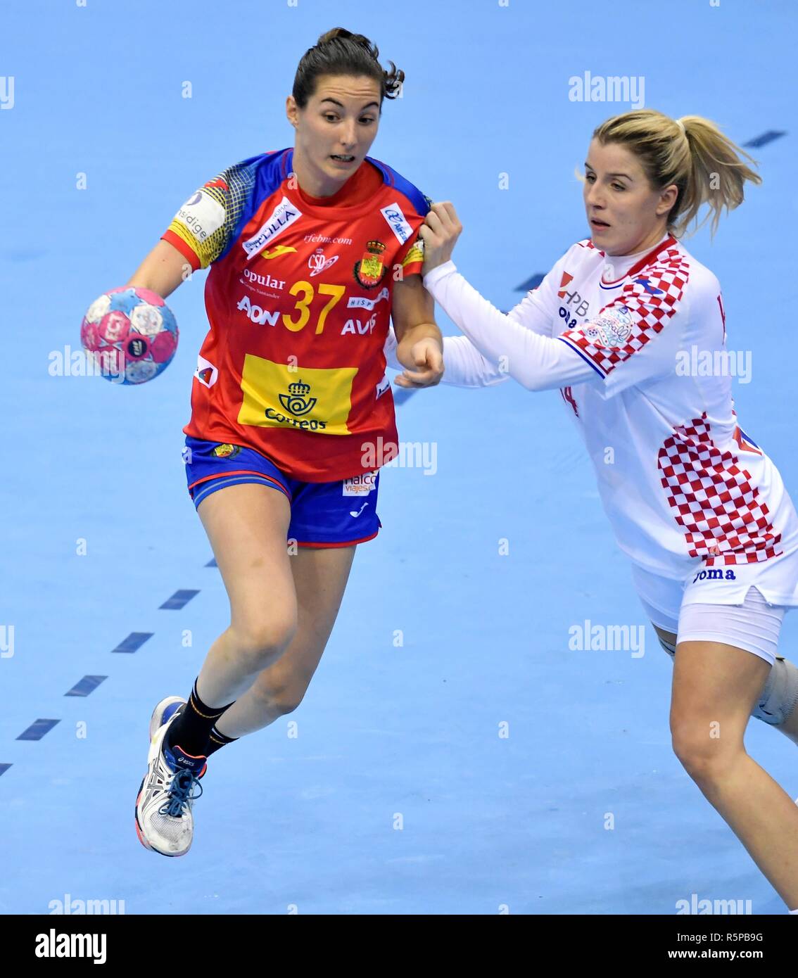 01-12-2018 HANDBAL: 13TH WOMENS EUROPEAN HANDBALL CHAMPIONSHIP:  SPANJE-CROATIE: MONTBELIARD Ana Isabel Martinez Martinez (ESP Credit:  Soenar Chamid/AFLO/Alamy Live News Stock Photo - Alamy