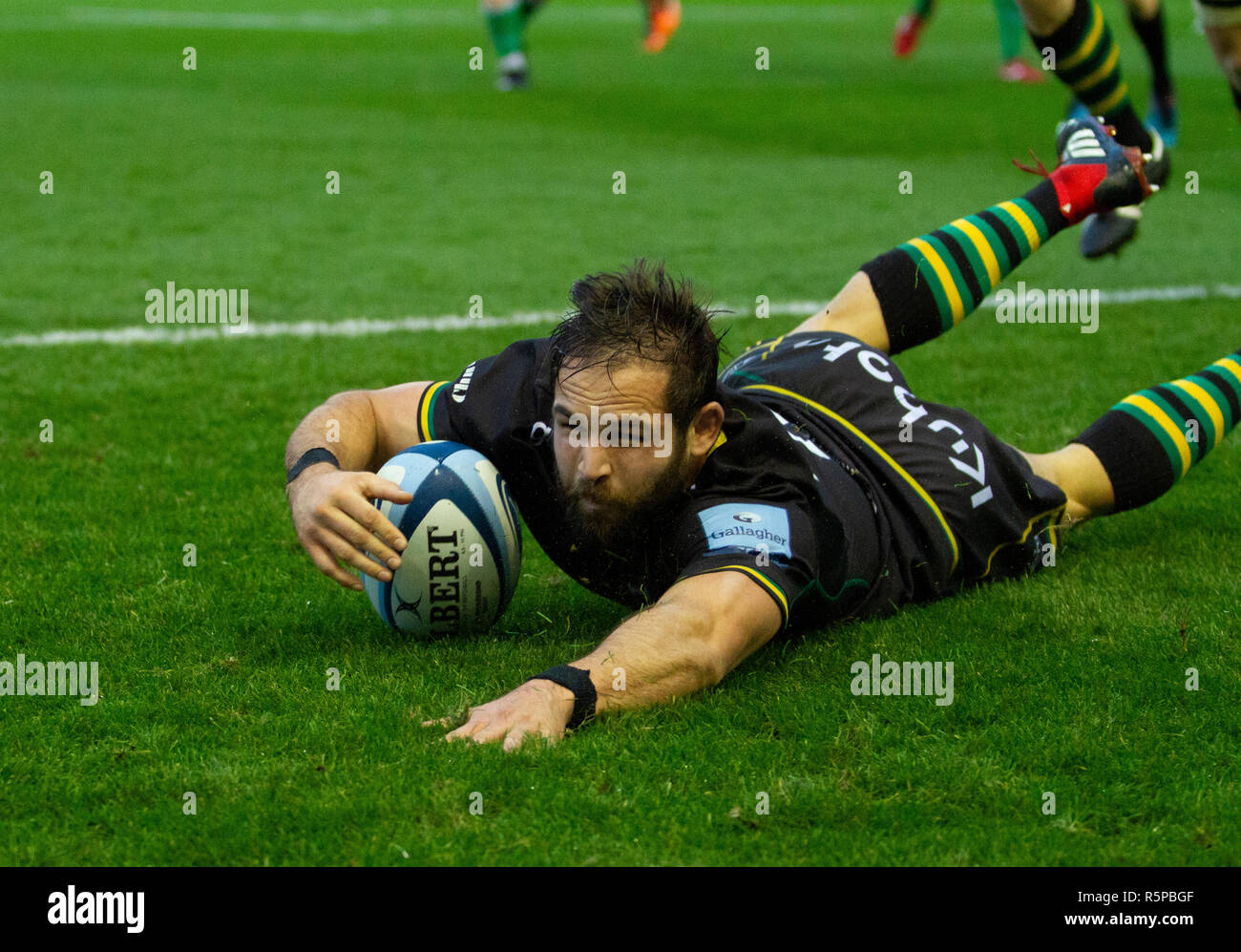 Northampton, UK. 1st December 2018. Cobus Reinach of Northampton Saints scores a try during the Gallagher Premiership Rugby match between Northampton Saints and Newcastle Falcons. Andrew Taylor/Alamy Live News Stock Photo