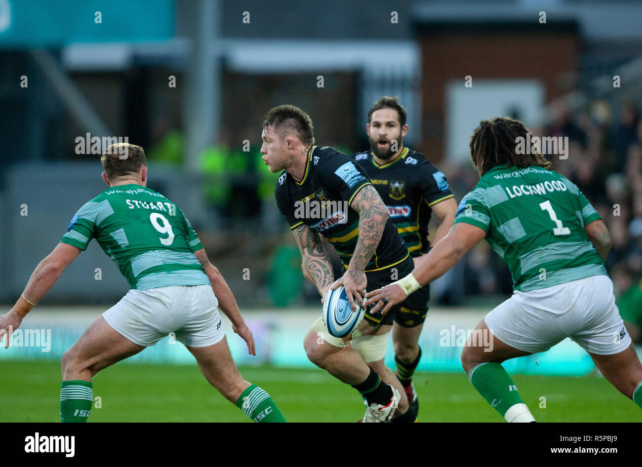 Northampton, UK. 1st December 2018. Teimana Harrison of Northampton Saints runs with the ball during the Gallagher Premiership Rugby match between Northampton Saints and Newcastle Falcons. Andrew Taylor/Alamy Live News Stock Photo