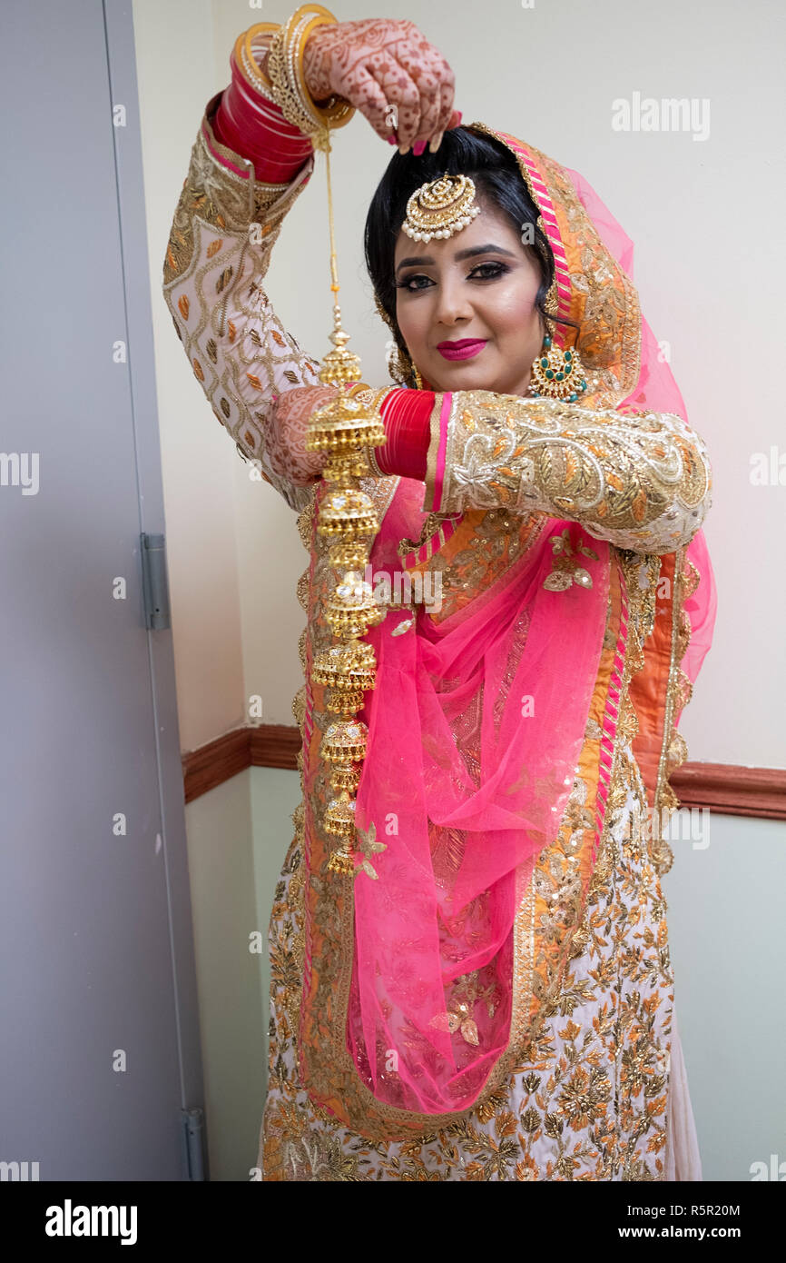 Dulhan Images – Browse 615 Stock Photos, Vectors, and Video | Adobe Stock