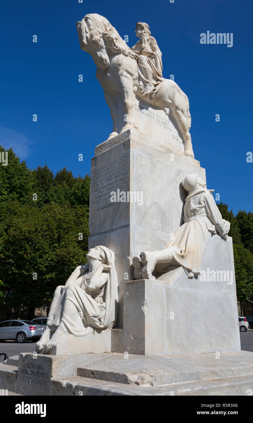 Monumento medieval hi-res stock photography and images - Alamy