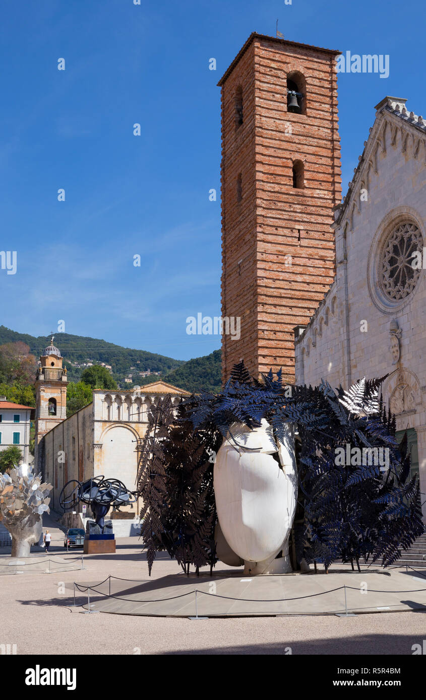 Bell tower of the Cathedral of San Martino, Piazza del Duomo, Pietrasanta, Tuscany, Italy Stock Photo