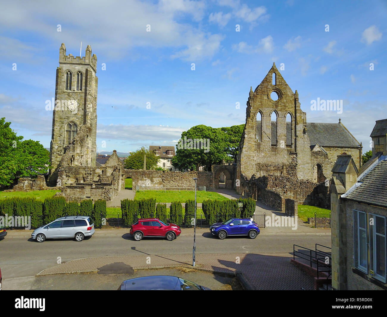 Kilwinning Abbey and Parish Church Stock Photo Alamy